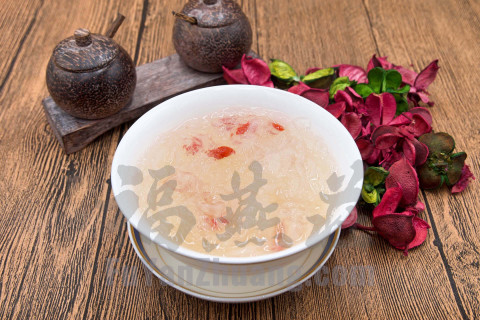 新加坡福燕庄燕窝：炖煮后的燕窝